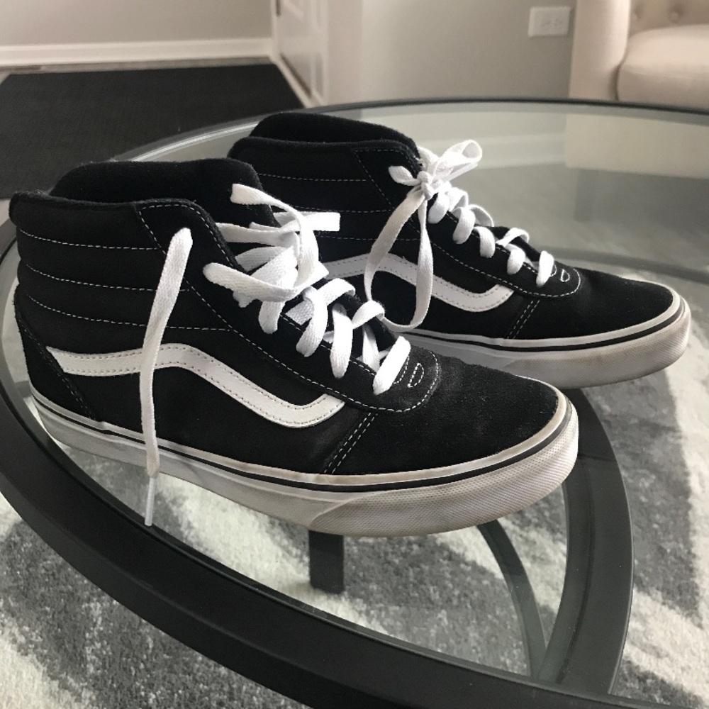 VARIETY OF MENS SHOES!!!!!!!